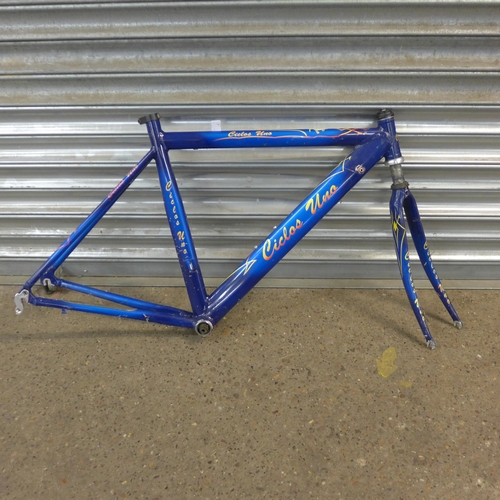 2199 - Ciclos Uno alloy road racing bike frame