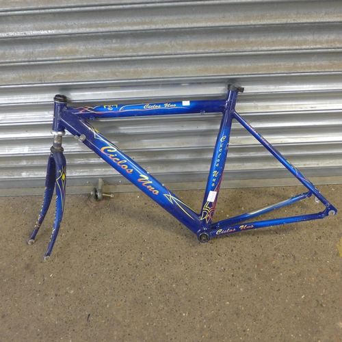 2199 - Ciclos Uno alloy road racing bike frame