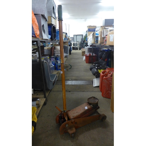 2353 - 3-Tonne trolley jack