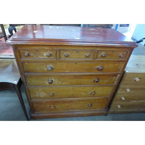 221 - A Victorian mahogany chest of drawers