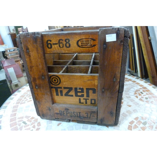 319 - A vintage wooden Tizer advertising crate