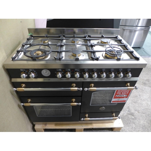 3011 - Bertazzoni Heritage Series 100cm Dual Fuel 6 Burner Range Cooker Inc Grill  - Matt Black , Original ... 