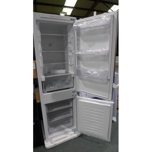 3089 - Bosch Integrated Fridge Freezer - Model KIM86NSF0G (399-223)   * This lot is subject to vat