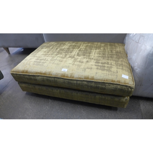 1342 - A Dolce gold upholstered large rectangular cushioned top foot stool