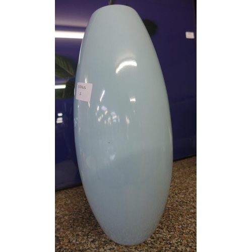 1347 - A sky blue vase