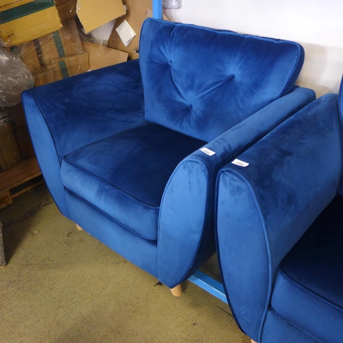 1554 - A Hoxton deep blue velvet button backed armchair