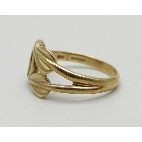 998 - A 9ct gold Carrick jewellery ring in McIntosh style,  2.2g, L