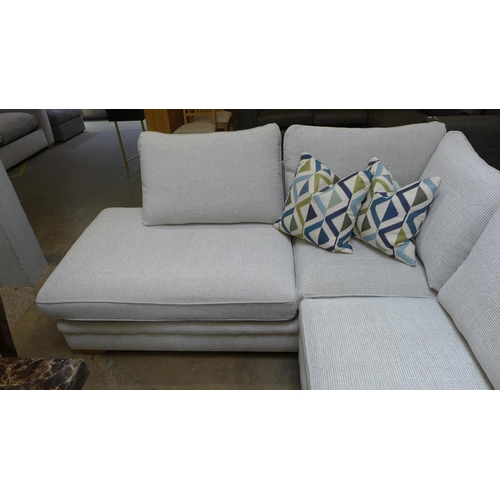 1475 - An oatmeal upholstered LHF corner sofa