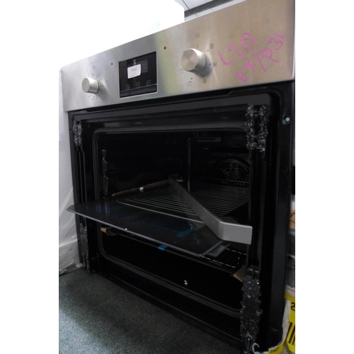 3095 - Matrix Single oven - Broken Door -  model number MS200SS  (399-219)   * This lot is subject to vat