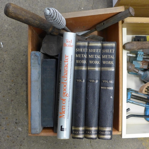 2039 - 2 drawers of wood and metal working tools including chisels, files, mallets, steel brushes, screw dr... 