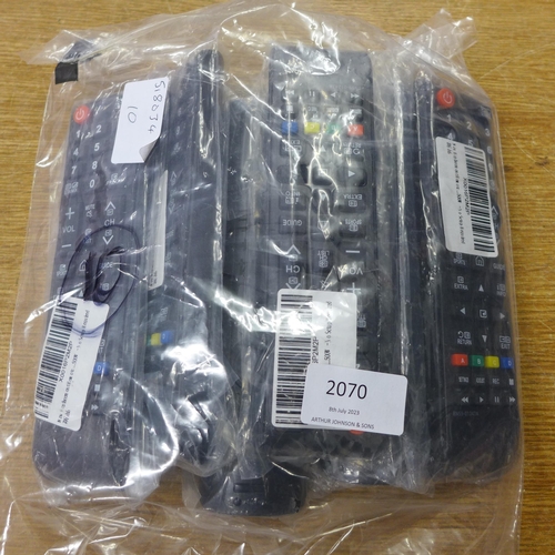 2070 - 6 TV replacement remote controls for Samsung - unused