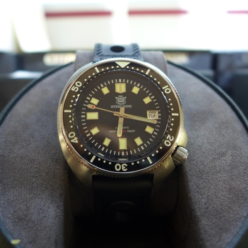 2120 - Steel Dive automatic diver's wristwatch with silicone strap * this lot is subject to VAT