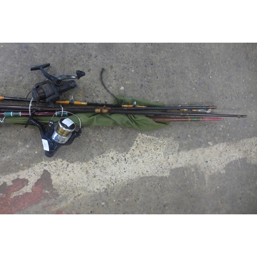 2202 - Small quantity of fishing rods and reel