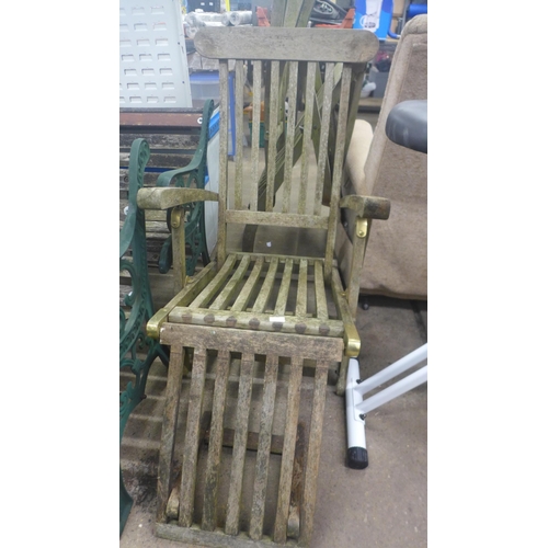 2255 - 2 Hardwood teak and brass garden loungers