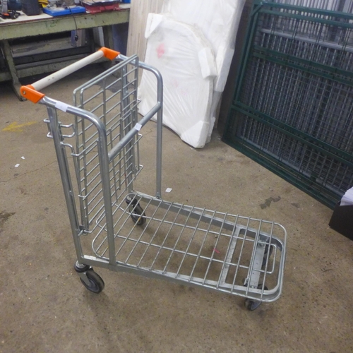 2257 - 4-Wheel metal trolley