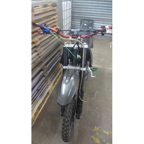 2262 - Off road motorbike / pit bike 50cc engine -W (seen running)