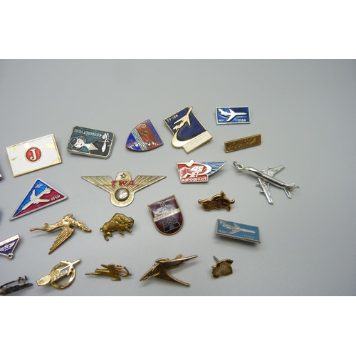 1011 - A collection of mainly aviation airline related badges