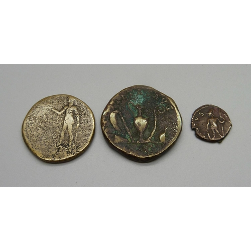 1014 - Three Roman coins, Marcus Aurelius Sestertius 140-144AD, Tetricus I, 271-274 AD, Claudius 41-54AD