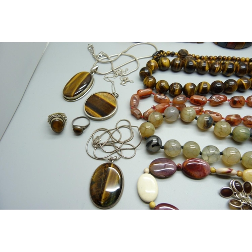 1029 - A collection of tiger's eye jewellery, etc.