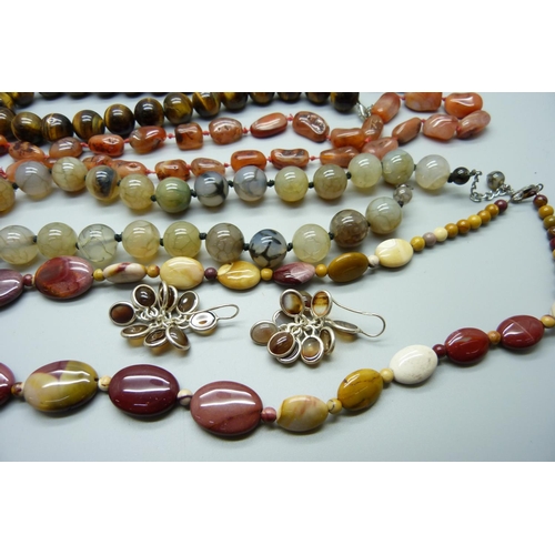 1029 - A collection of tiger's eye jewellery, etc.