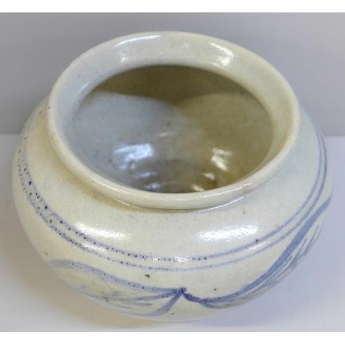 609 - A Donald Mills studio pottery vase, 12cm