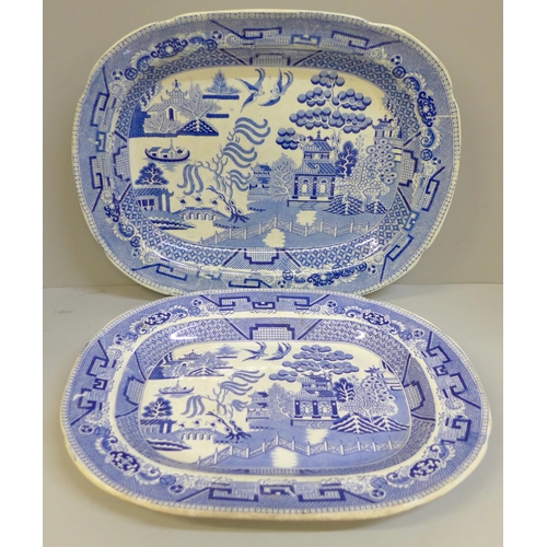 611 - Two 19th Century blue and white Willow pattern serving plates, 37.5cm and 35cm