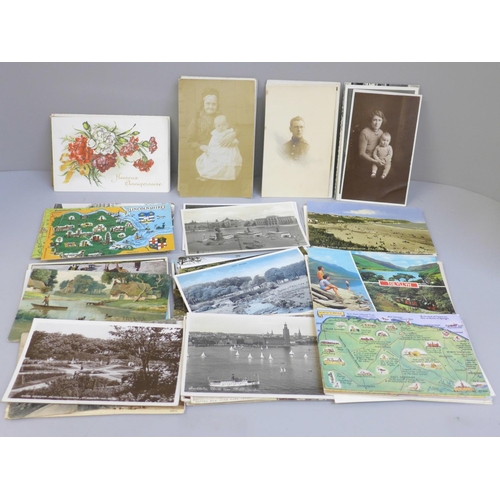 626 - Approximately 80 Edwardian and later postcards, British and European