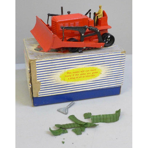 635 - A Dinky Toys Blaw Knox Bulldozer, No.961, boxed, both tracks deteriorated, box lid a/f