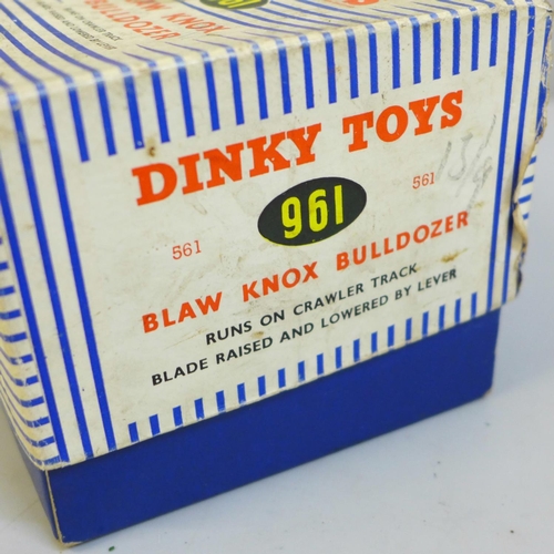 635 - A Dinky Toys Blaw Knox Bulldozer, No.961, boxed, both tracks deteriorated, box lid a/f