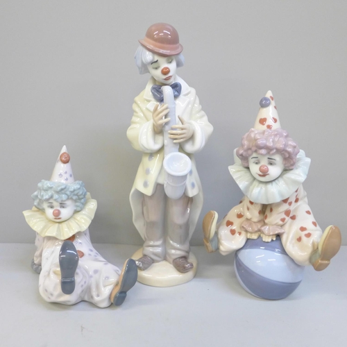 636 - Three Lladro figures of clowns