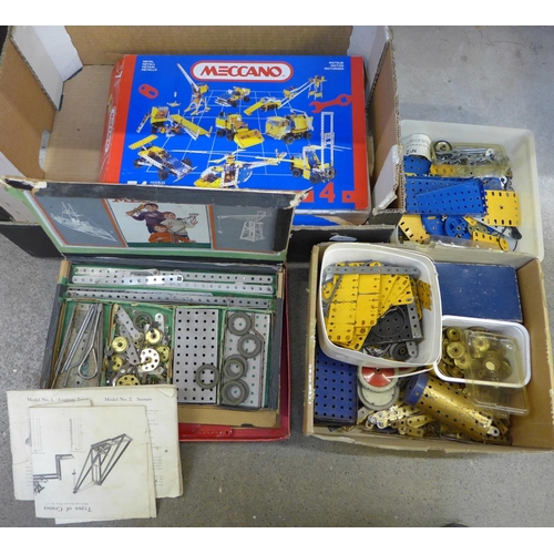 717 - A large collection of vintage and modern Meccano