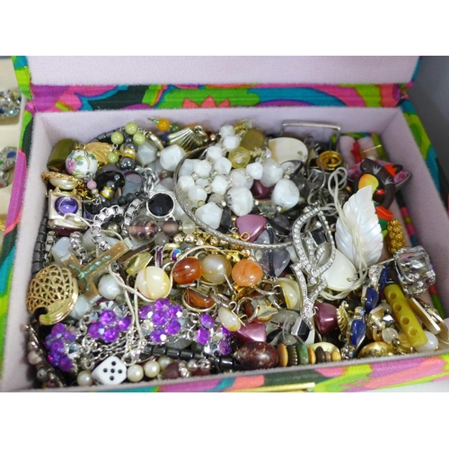 739 - Two cases of costume jewellery