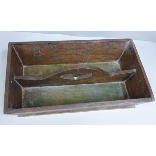 764 - An oak cutlery tray