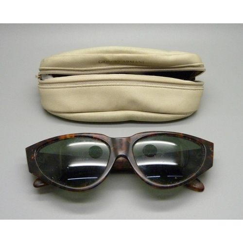 848 - A pair of vintage Ray-Ban sunglasses, a/f