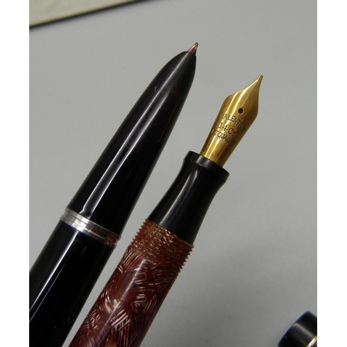 850 - A vintage Valentine Bakelite pen with original label and 14ct gold nib, a Parker fountain pen and pr... 