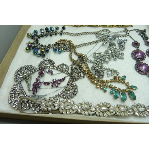 883 - Paste necklets and bracelets