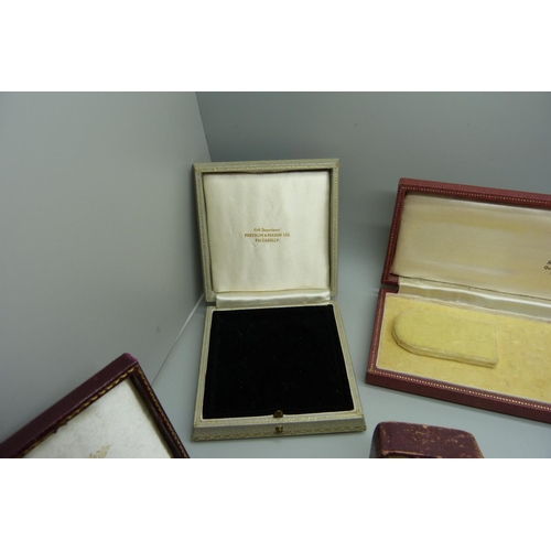 884 - Ten antique and vintage jewellery presentation boxes including Fortnum & Mason and Mappin & Webb, ri... 