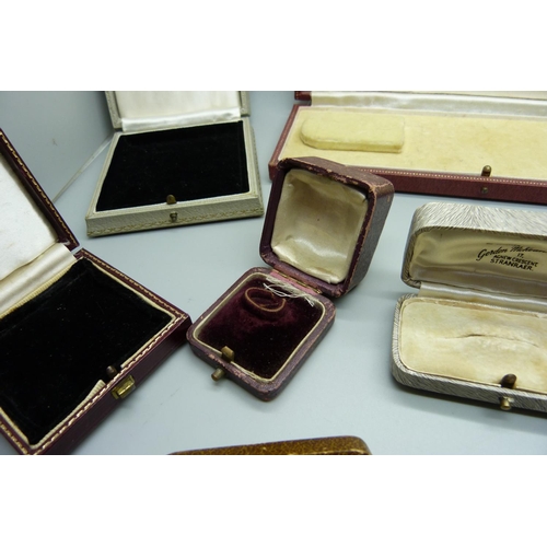 884 - Ten antique and vintage jewellery presentation boxes including Fortnum & Mason and Mappin & Webb, ri... 