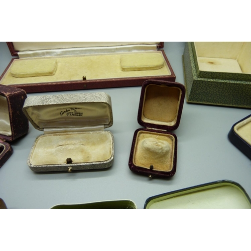 884 - Ten antique and vintage jewellery presentation boxes including Fortnum & Mason and Mappin & Webb, ri... 