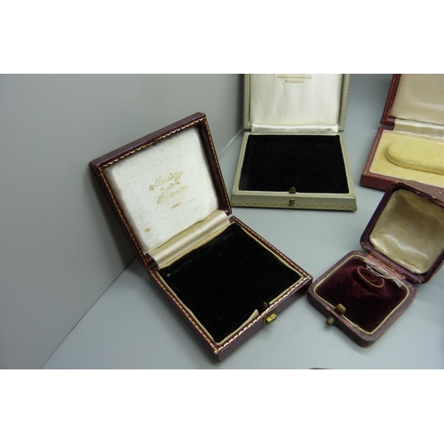 884 - Ten antique and vintage jewellery presentation boxes including Fortnum & Mason and Mappin & Webb, ri... 