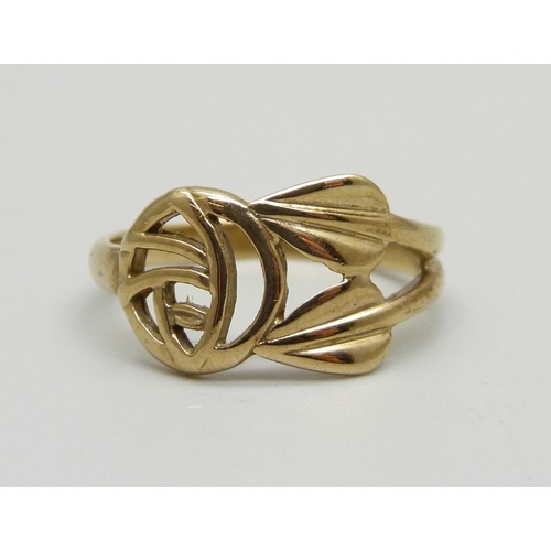 998 - A 9ct gold Carrick jewellery ring in McIntosh style,  2.2g, L