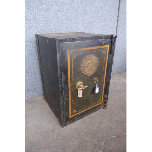 275B - A large Victorian S. Withers & Co. of West Bromwich & Birmingham cast iron safe - with key