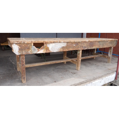 275C - A large pine work bench