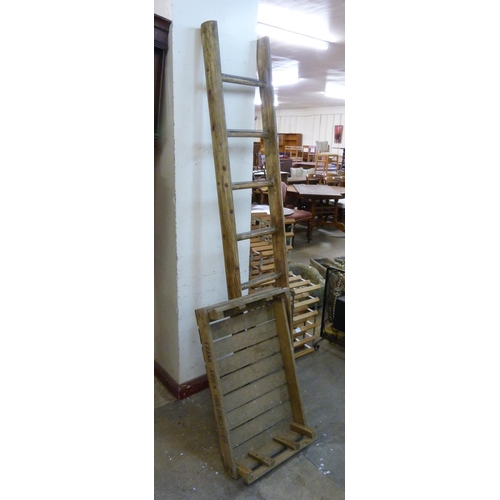 298 - A vintage pine stepladder and a potato crate