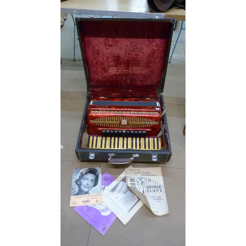 306 - An Italian Bai-le cased accordion