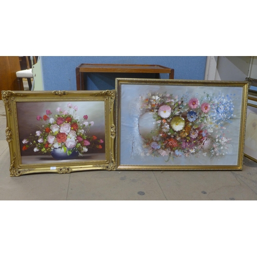 327 - Two still lifes of flowers, oil on canvas, both framed