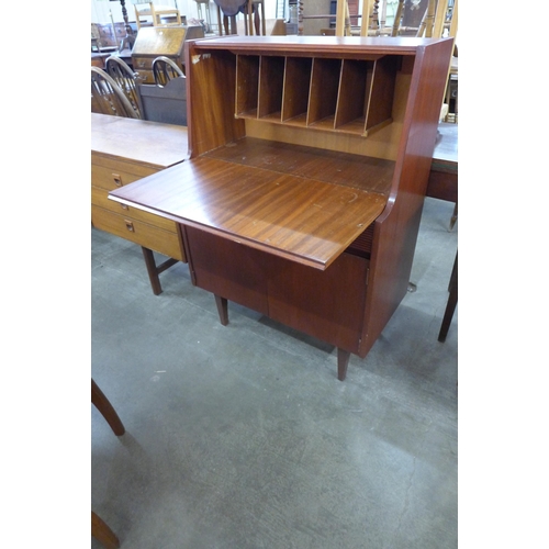 81 - An Elliotts of Newbury teak bureau