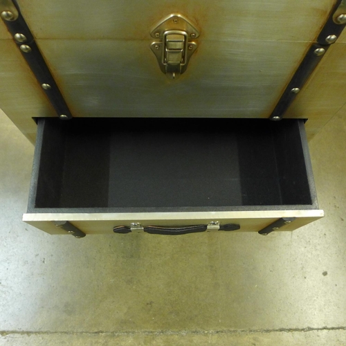 1306 - A four drawer aviation trunk