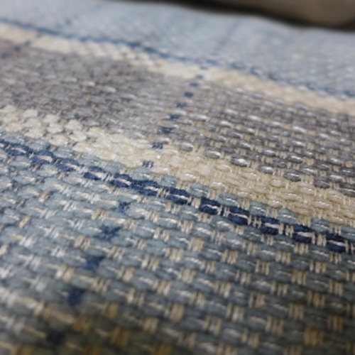 1614 - A blue patterned textured weave side chair