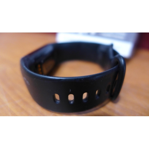 3083 - Fitbit Charge 5 Black Activity Band  (296-48)   * This lot is subject to vat